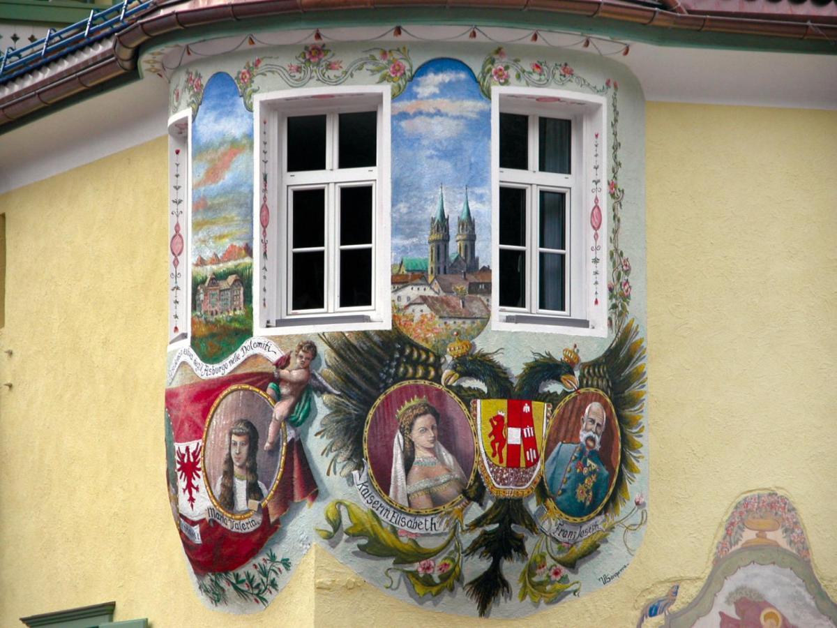 Hotel Dolomiti Schloss Canazei Luaran gambar