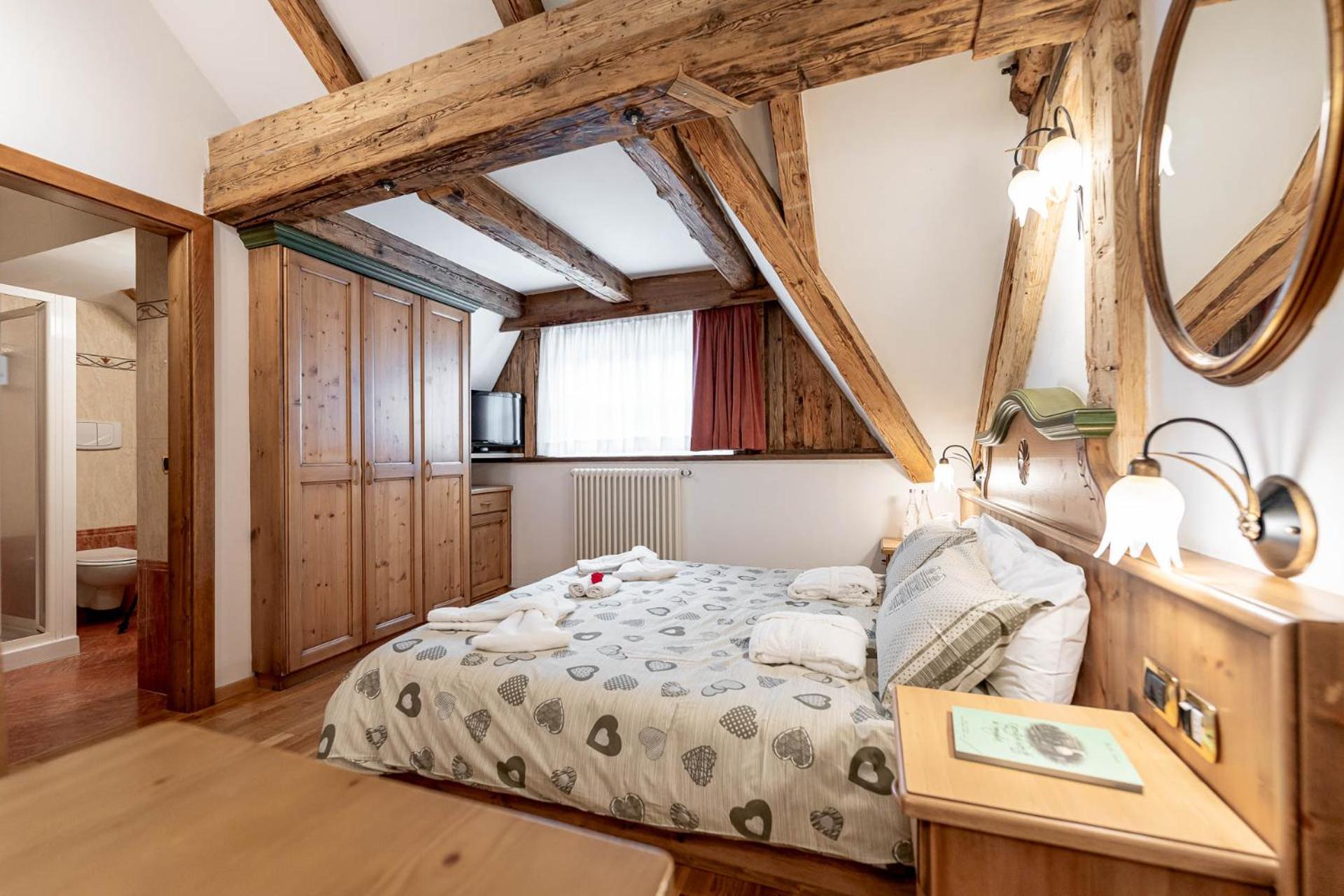 Hotel Dolomiti Schloss Canazei Luaran gambar