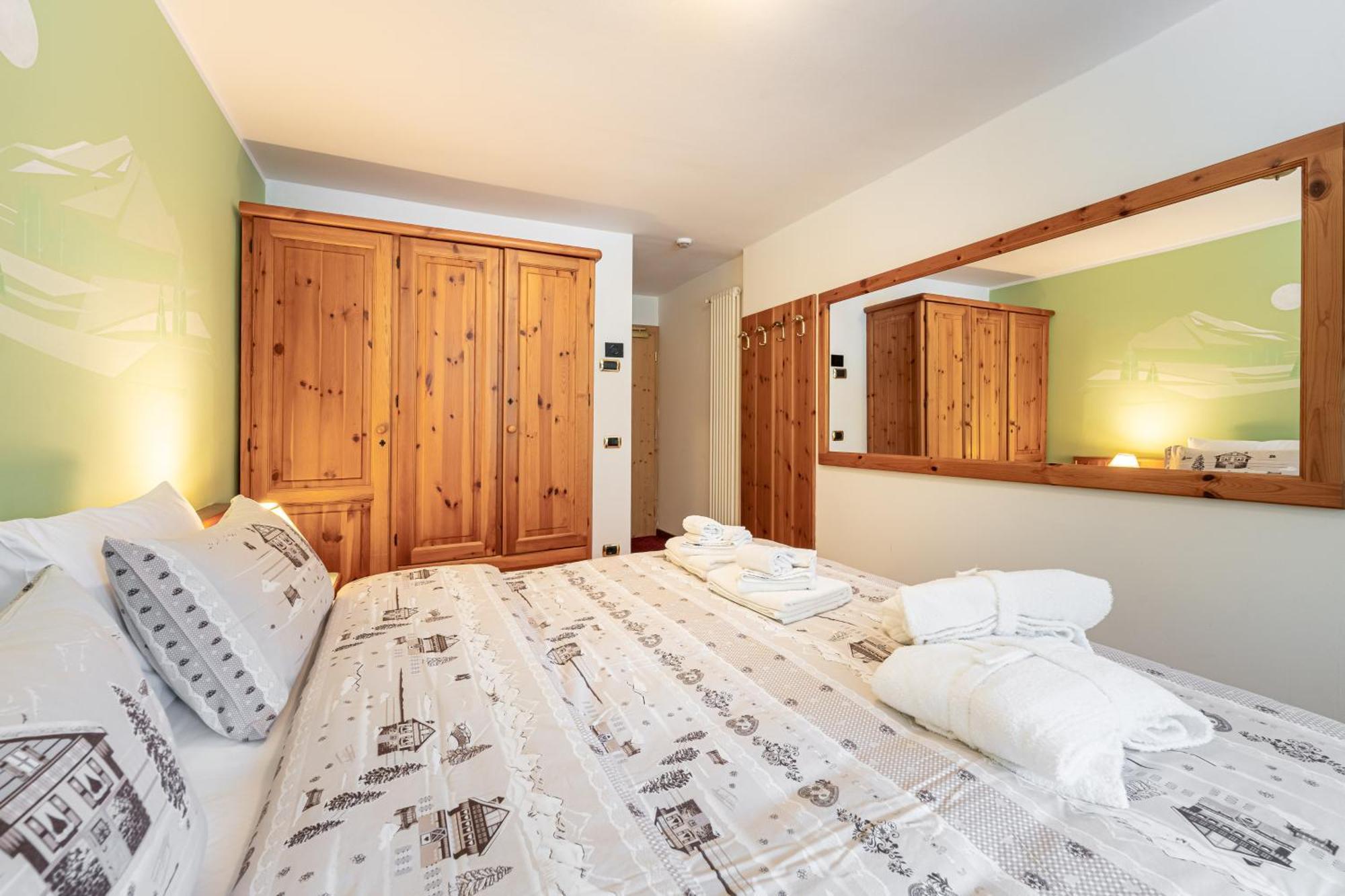 Hotel Dolomiti Schloss Canazei Luaran gambar