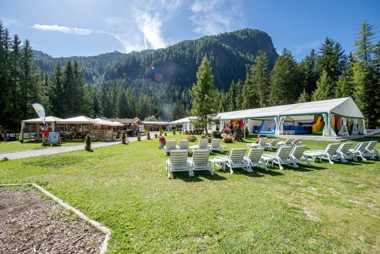 Hotel Dolomiti Schloss Canazei Luaran gambar